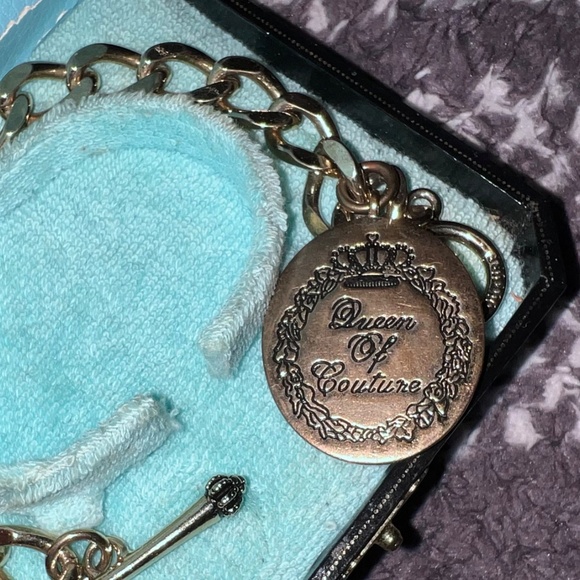 Juicy couture gold bracelet - Picture 5 of 11